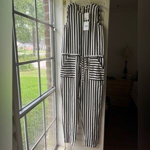NWT CHINTI & PARKER 100% SILK Size Small Black and White Sleeveless Jumpsuit